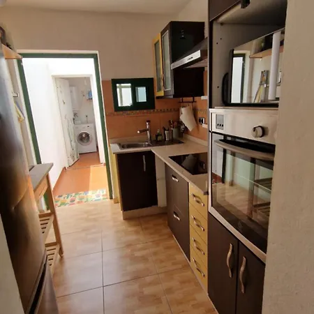 Lukite House ティアス