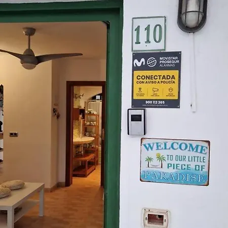 Lukite House アパート ティアス