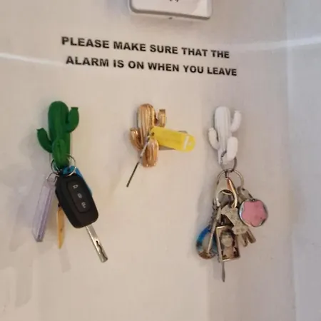 Daire Lukite House *