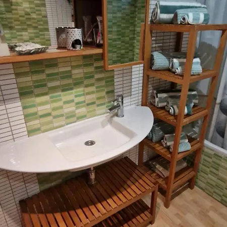 Apartment Lukite House *