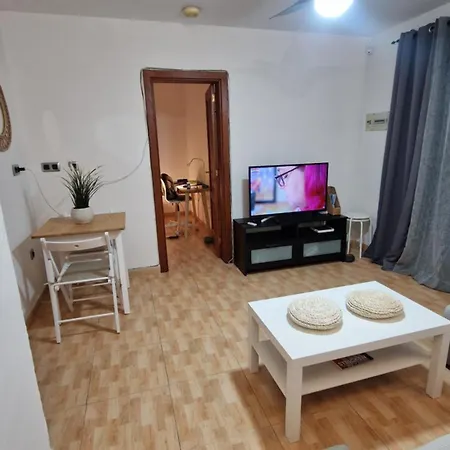 Lukite House * Tías
